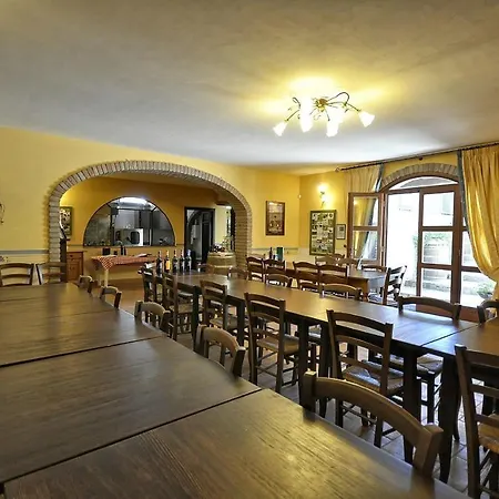 Vernazzano Basso Sleeps 6 T241024 *