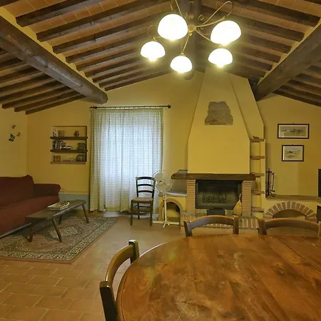 Vernazzano Basso Sleeps 6 T241024 Appartement Tuoro sul Trasimeno
