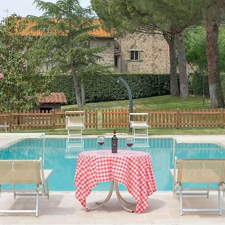 Vernazzano Basso Sleeps 6 T241024 Tuoro sul Trasimeno