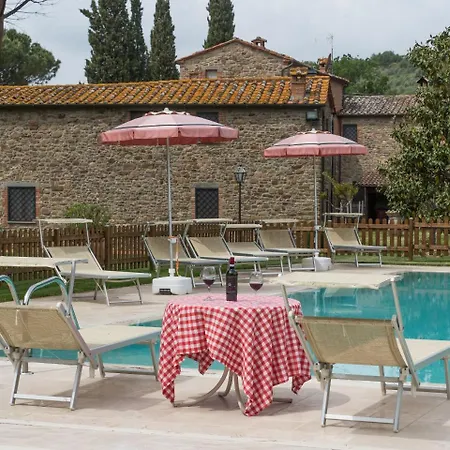 Vernazzano Basso Sleeps 6 T241024 Tuoro sul Trasimeno