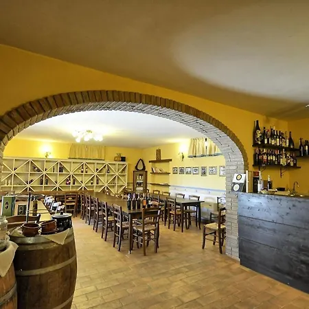 Appartement Vernazzano Basso Sleeps 6 T241024 *