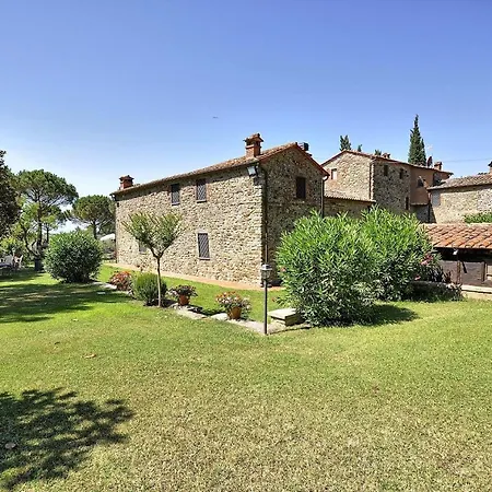 Vernazzano Basso Sleeps 6 T241024 Tuoro sul Trasimeno